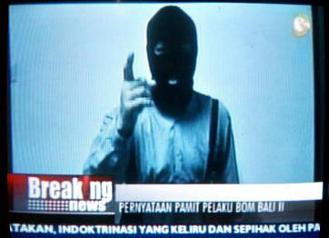 Afbeelding: Maleisische terrorist Noordin Mohammad Top bedreigt Australië."
