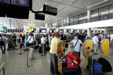 Afbeelding: Reizigers bezorgd over vogelgriep."