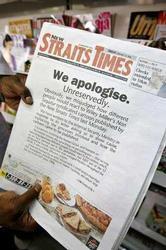 Afbeelding: New Straits Times voorpagina met excuus."
