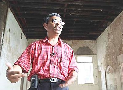 Image: Mat Nasir Baba."