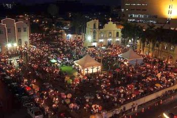 Image: Thousands of Catholics gathered at the countrys oldest church, the 300-year-old St Peters Church in Malacca, to witness the traditional religious observance of Good Friday here yesterday. They joined other Christians who attended mass at various churches throughout the country. The holy day commemorates the crucifixion of Jesus Christ while Easter celebrates his resurrection."