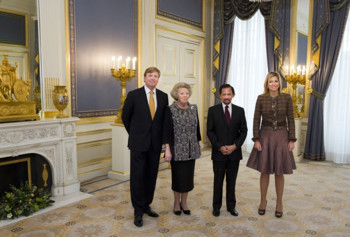 Afbeelding: Sultan van Brunei Hassanal Bolkiah op bezoek in Nederland."